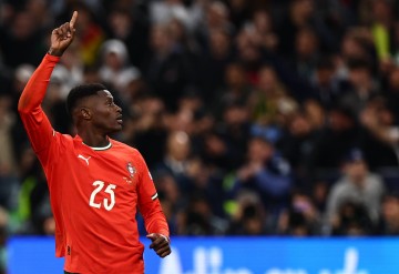 努诺-门德斯:逐渐习惯安联球场了,这里似乎给我带来好运