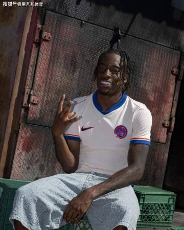 这个靠谱么?阿森纳买新中锋前先买边锋,23岁的他成为塔帅一选