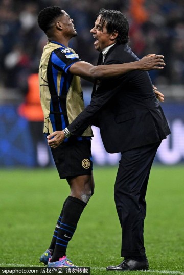 门德斯助力邓弗里斯转会巴萨:幕后操作与战术意义全解析