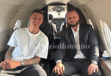 GOGOGO出发喽!塞斯科已上曼联飞机 周五体检周六亮相