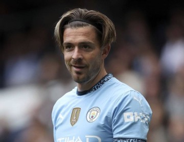 4年仅12球,曼城1亿英镑中场身价狂跌7200万欧元,30万周薪无人问津