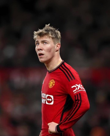 那不勒斯仍与曼联就霍伊伦未来进行谈判,球员本人表示:愿意加盟