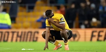 0-1诺丁汉+联赛7连败+各项赛事8连败+今晚爆冷曼联拿首胜?