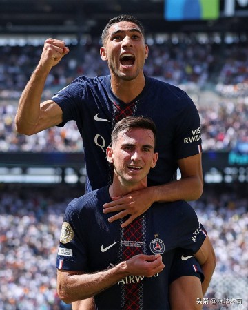 放走姆巴佩成神来之笔?财政无忧、阵容鼎盛、巴黎老板笑容满面