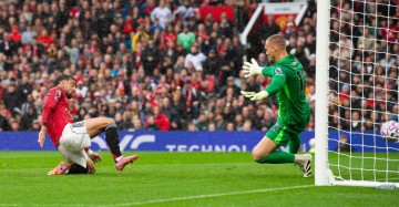 B费200场百球阿莫林盛赞!曼联新帝星板凳坐穿,曝拉爵欲用他换皇马悍将