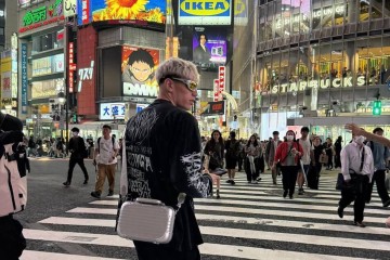 曼联不满加纳乔拒绝转会欧陆!没想象中热销,恐被迫降价至4000万促销