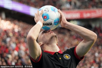 5000万镑!利物浦天才中场埃利奥特转会在即,德甲豪门疯抢