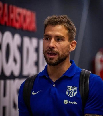 西甲在即!巴萨注册难题待解,34岁中卫或转沙特,防线面临调整