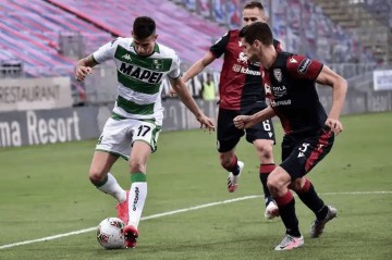 意甲对决:卡利亚里主场迎战帕尔马,谁能笑到最后?